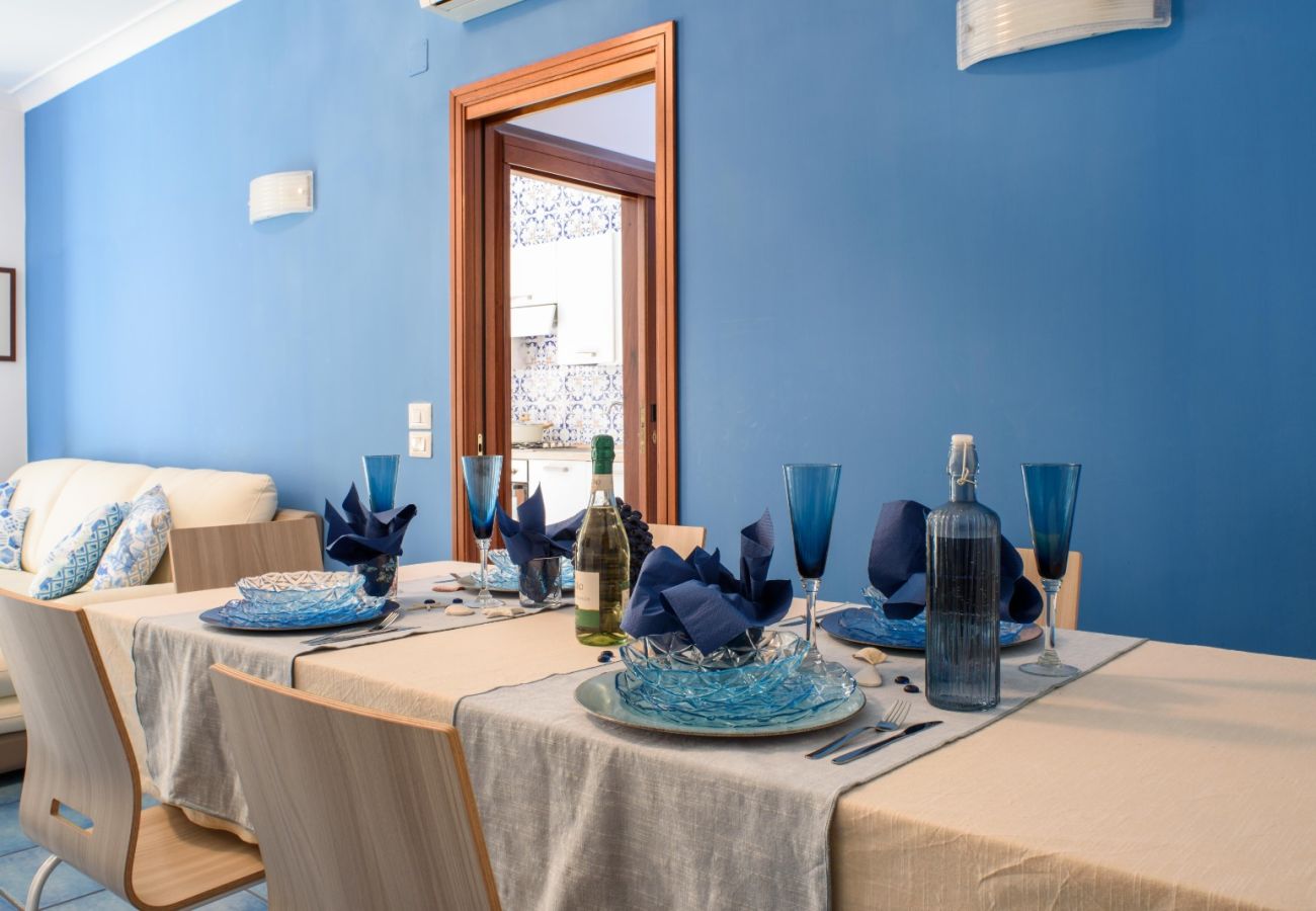 Apartment in Sorrento - AMORE RENTALS - Appartamento Sally with Terrace and Partial Sea View