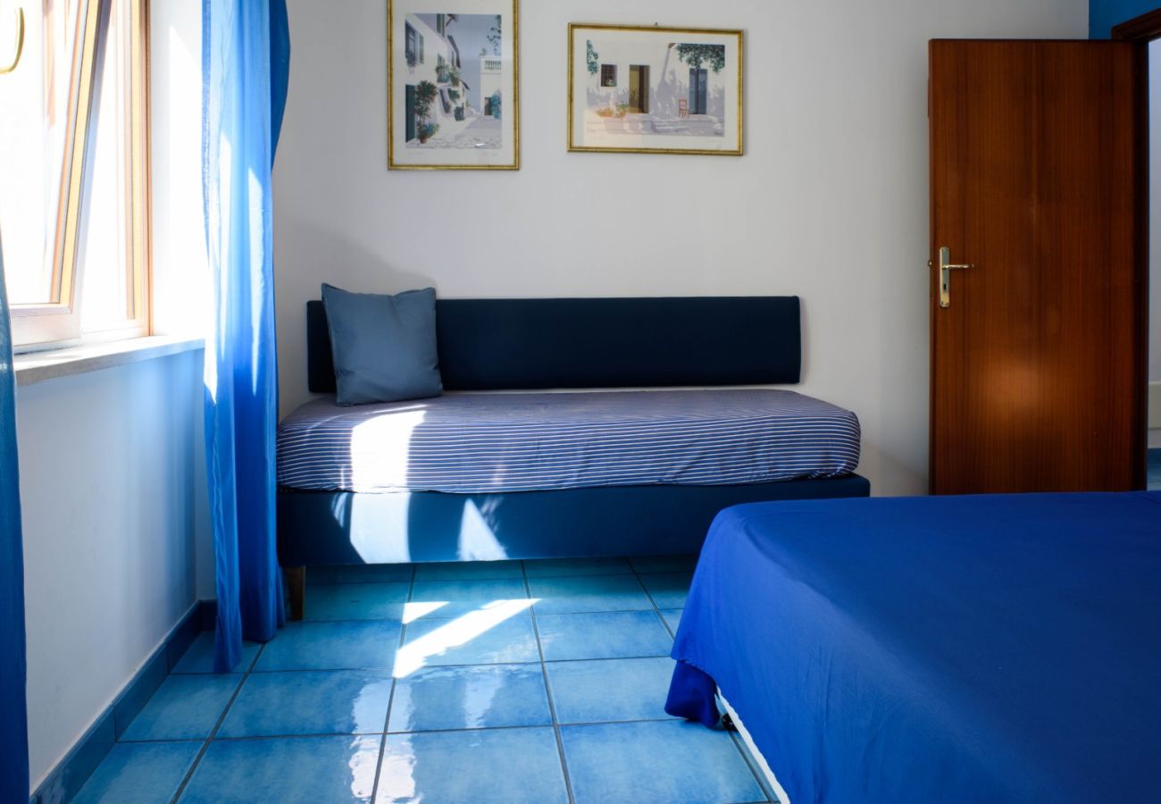 Apartment in Sorrento - AMORE RENTALS - Appartamento Sally with Terrace and Partial Sea View
