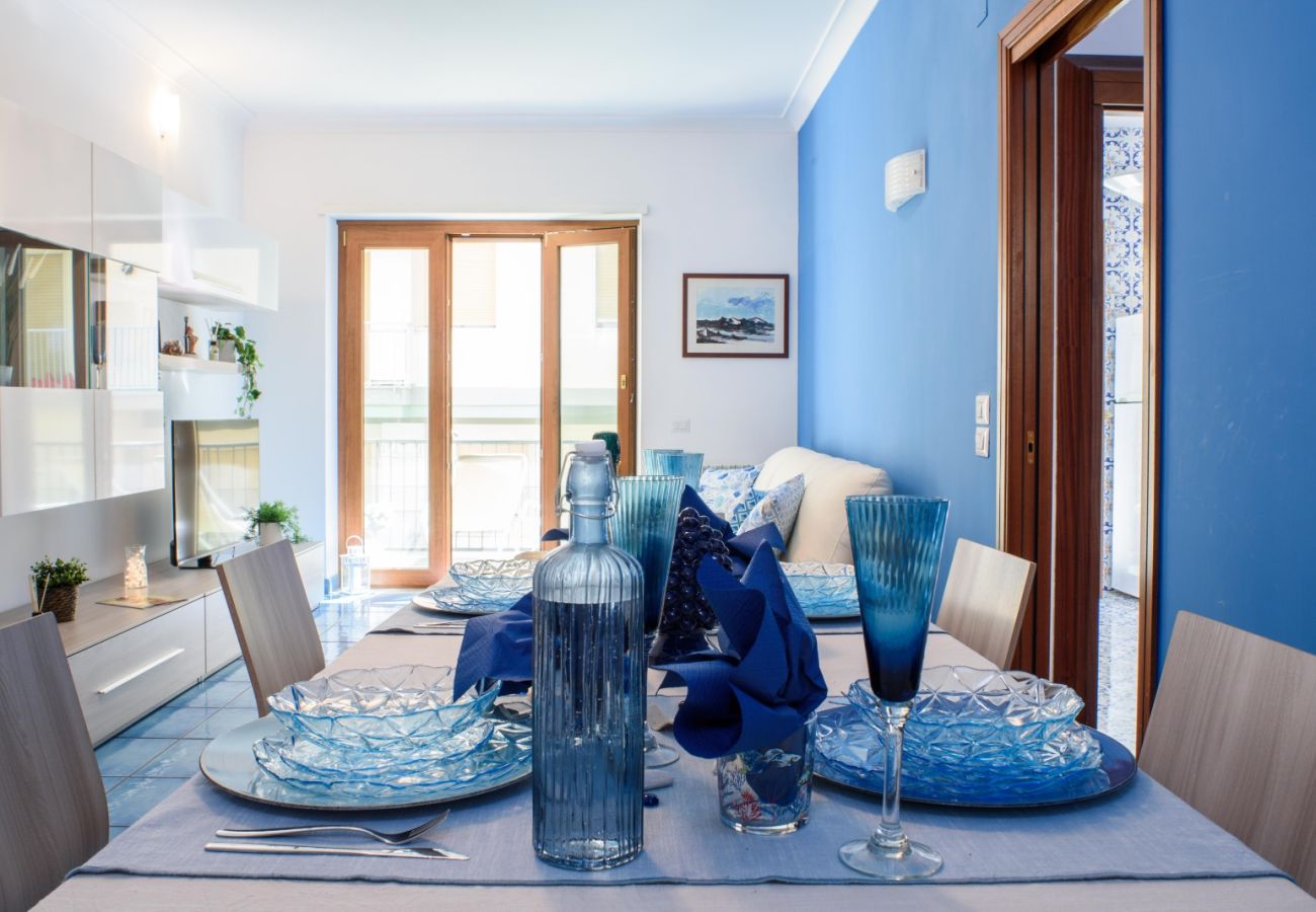 Apartment in Sorrento - AMORE RENTALS - Appartamento Sally with Terrace and Partial Sea View