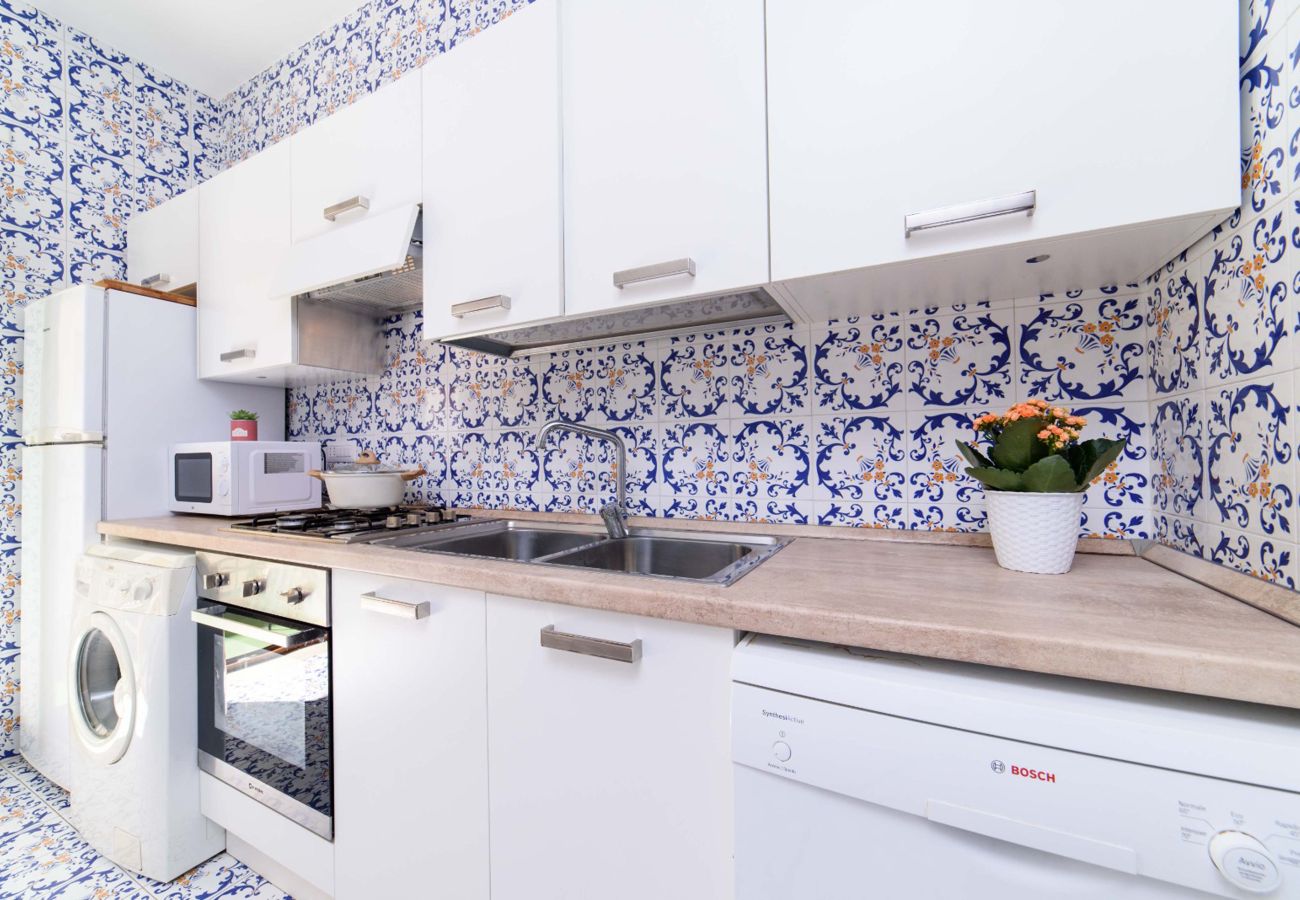 Apartment in Sorrento - AMORE RENTALS - Appartamento Sally with Terrace and Partial Sea View
