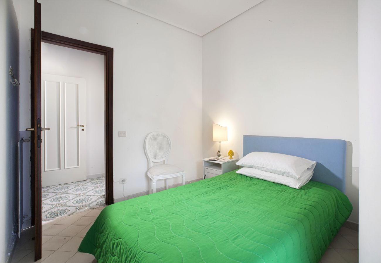Apartment in Sorrento - AMORE RENTALS - Appartamento Annarita with Balcony and Air Conditioning