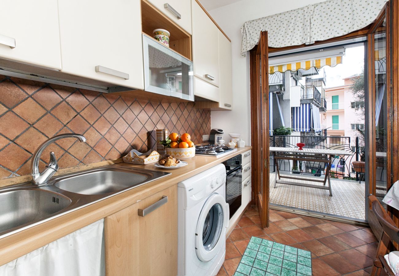 Apartment in Sorrento - AMORE RENTALS - Appartamento Annarita with Balcony and Air Conditioning