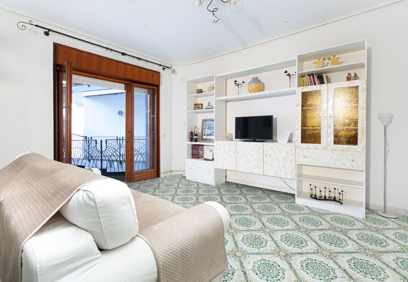 Apartment in Sorrento - AMORE RENTALS - Appartamento Annarita with Balcony and Air Conditioning