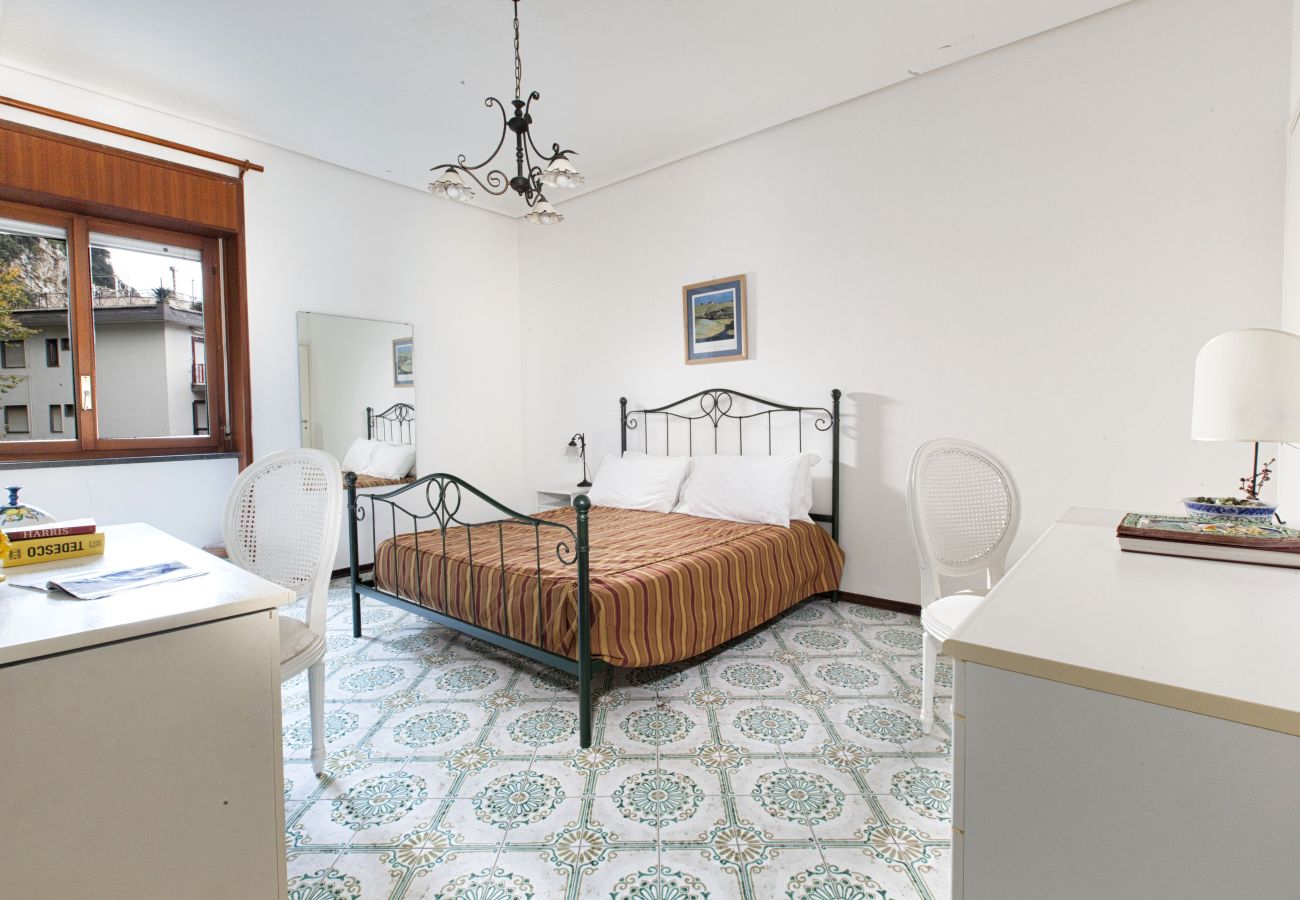 Apartment in Sorrento - AMORE RENTALS - Appartamento Annarita with Balcony and Air Conditioning