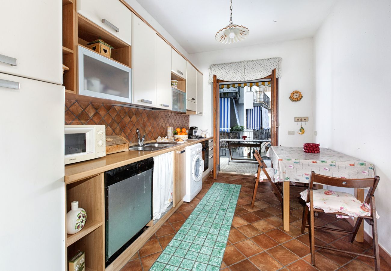 Apartment in Sorrento - AMORE RENTALS - Appartamento Annarita with Balcony and Air Conditioning