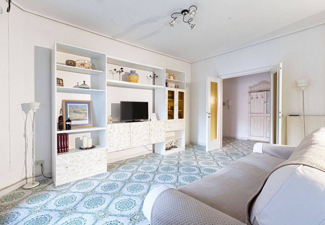 Apartment in Sorrento - AMORE RENTALS - Appartamento Annarita with Balcony and Air Conditioning