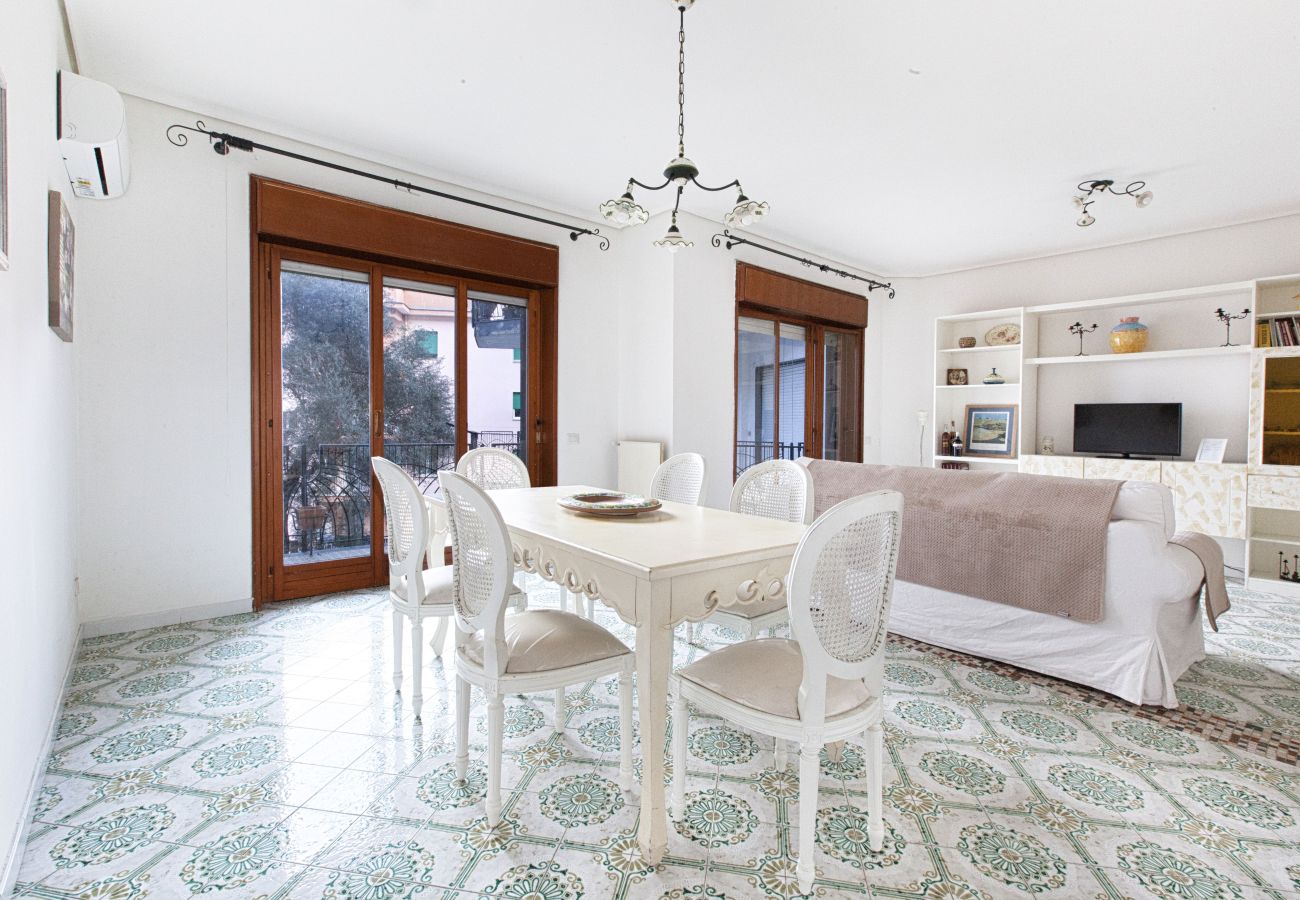 Apartment in Sorrento - AMORE RENTALS - Appartamento Annarita with Balcony and Air Conditioning