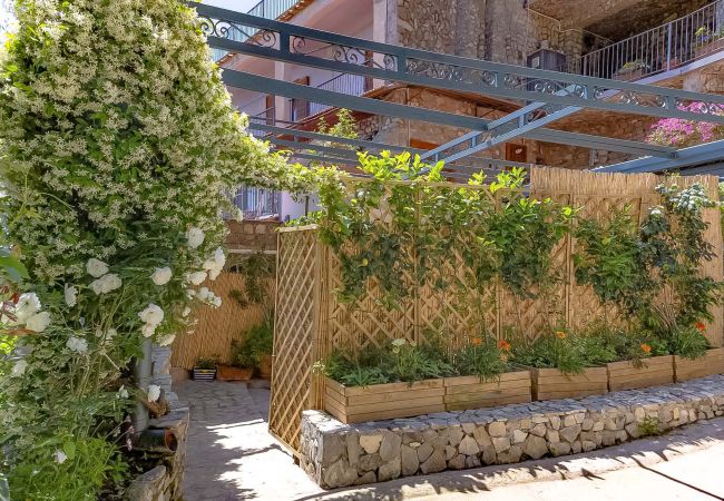 House in Positano - AMORE RENTALS - Villa Vanessa with Private Pool and Sea View House in Positano - AMORE RENTALS - Villa Vanessa with Private Pool and Sea View