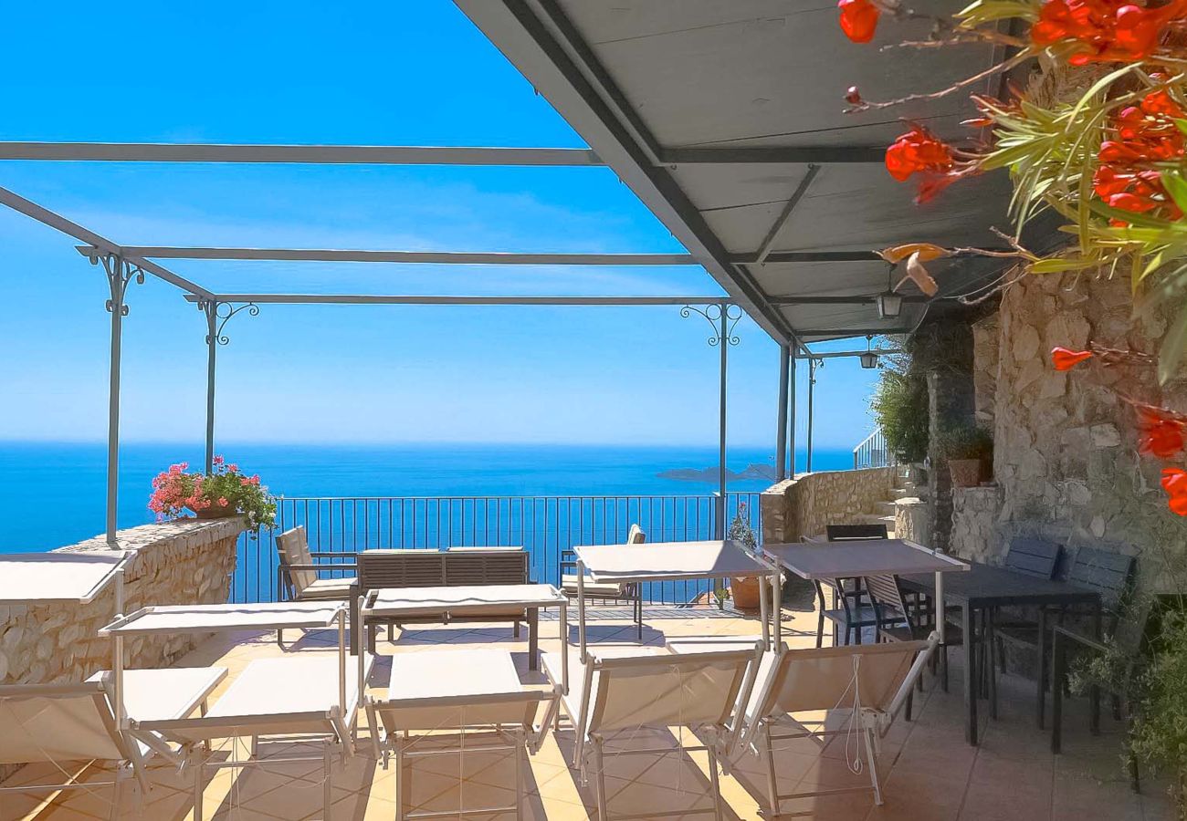 House in Positano - AMORE RENTALS - Villa Vanessa with Private Pool and Sea View