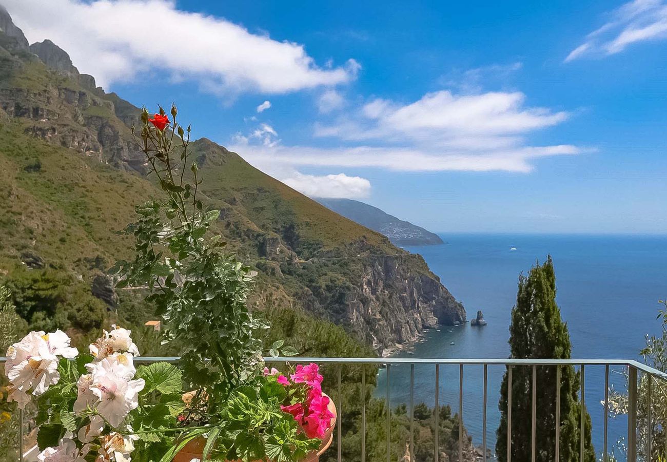 House in Positano - AMORE RENTALS - Villa Vanessa with Private Pool and Sea View