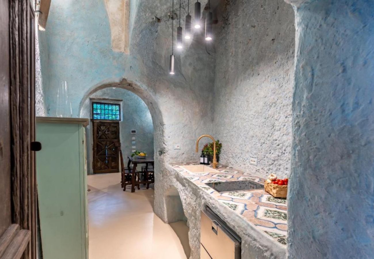 Villa in Amalfi - AMORE RENTALS - Villa Margherita with Sea View and Swimming Pool