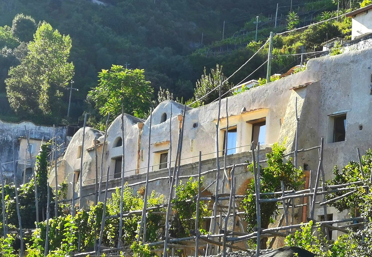 Villa in Amalfi - AMORE RENTALS - Villa Margherita with Sea View and Swimming Pool