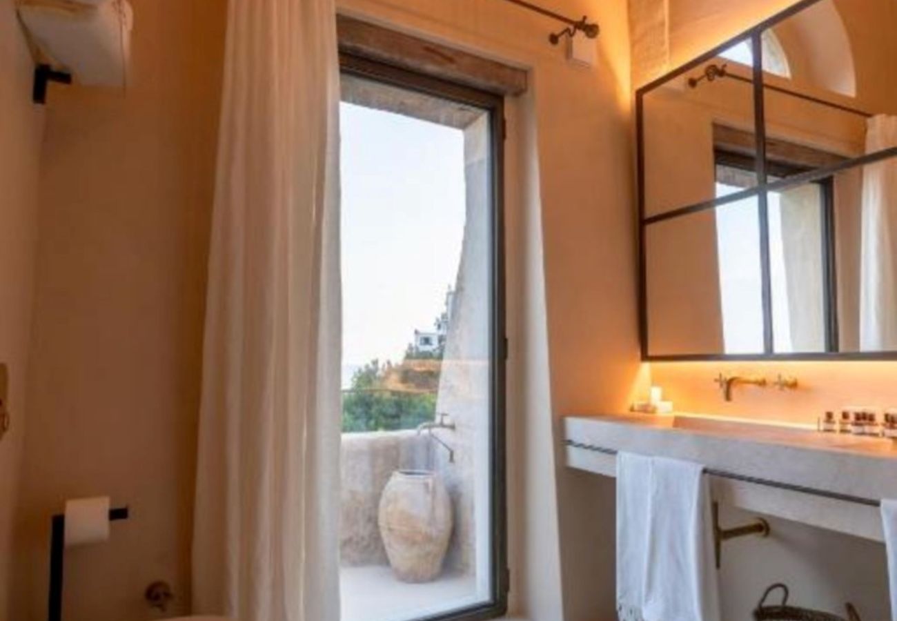 Villa in Amalfi - AMORE RENTALS - Villa Margherita with Sea View and Swimming Pool