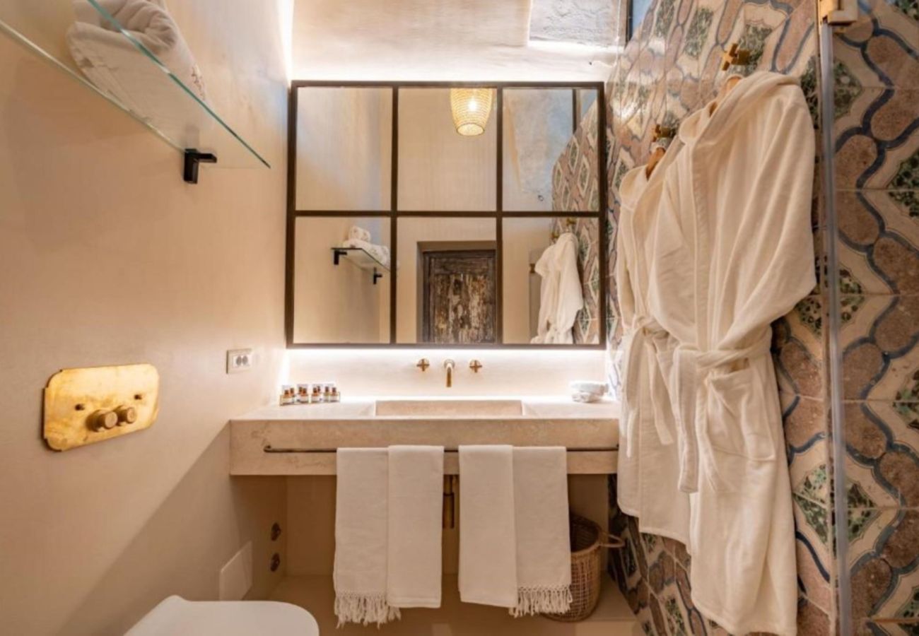 Villa in Amalfi - AMORE RENTALS - Villa Margherita with Sea View and Swimming Pool