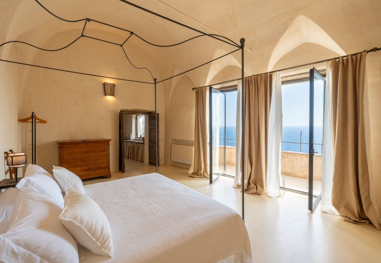 Villa in Amalfi - AMORE RENTALS - Villa Margherita with Sea View and Swimming Pool