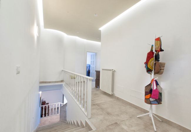 Villa in Massa Lubrense - AMORE RENTALS - Villa Domus Franca with Shared Swimming Pool by the Sea Villa in Massa Lubrense - AMORE RENTALS - Villa Domus Franca with Shared Swimming Pool by the Sea