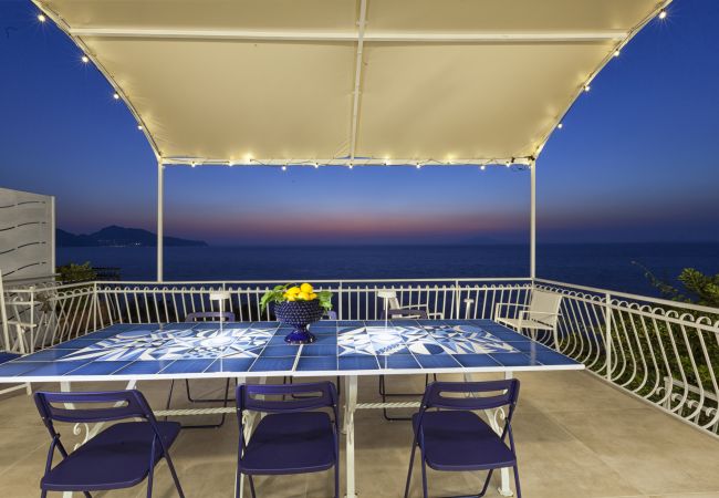 Villa in Massa Lubrense - AMORE RENTALS - Villa Domus Franca with Shared Swimming Pool by the Sea Villa in Massa Lubrense - AMORE RENTALS - Villa Domus Franca with Shared Swimming Pool by the Sea
