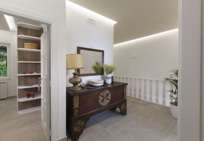 Villa in Massa Lubrense - AMORE RENTALS - Villa Domus Franca with Shared Swimming Pool by the Sea Villa in Massa Lubrense - AMORE RENTALS - Villa Domus Franca with Shared Swimming Pool by the Sea