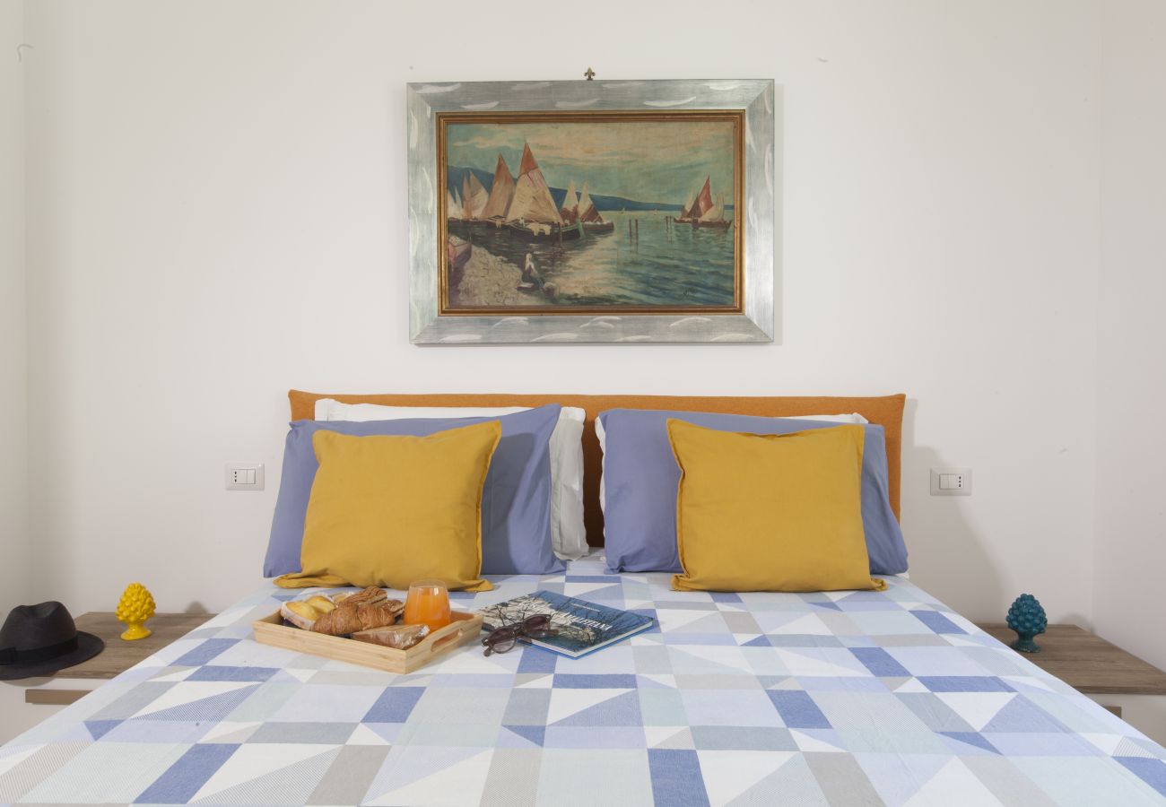 Villa in Massa Lubrense - AMORE RENTALS - Villa Domus Franca with Seafront Shared Pool