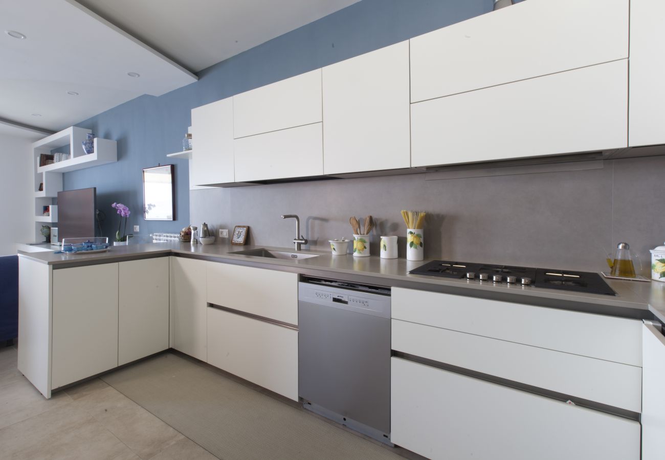 Villa in Massa Lubrense - AMORE RENTALS - Villa Domus Franca with Seafront Shared Pool