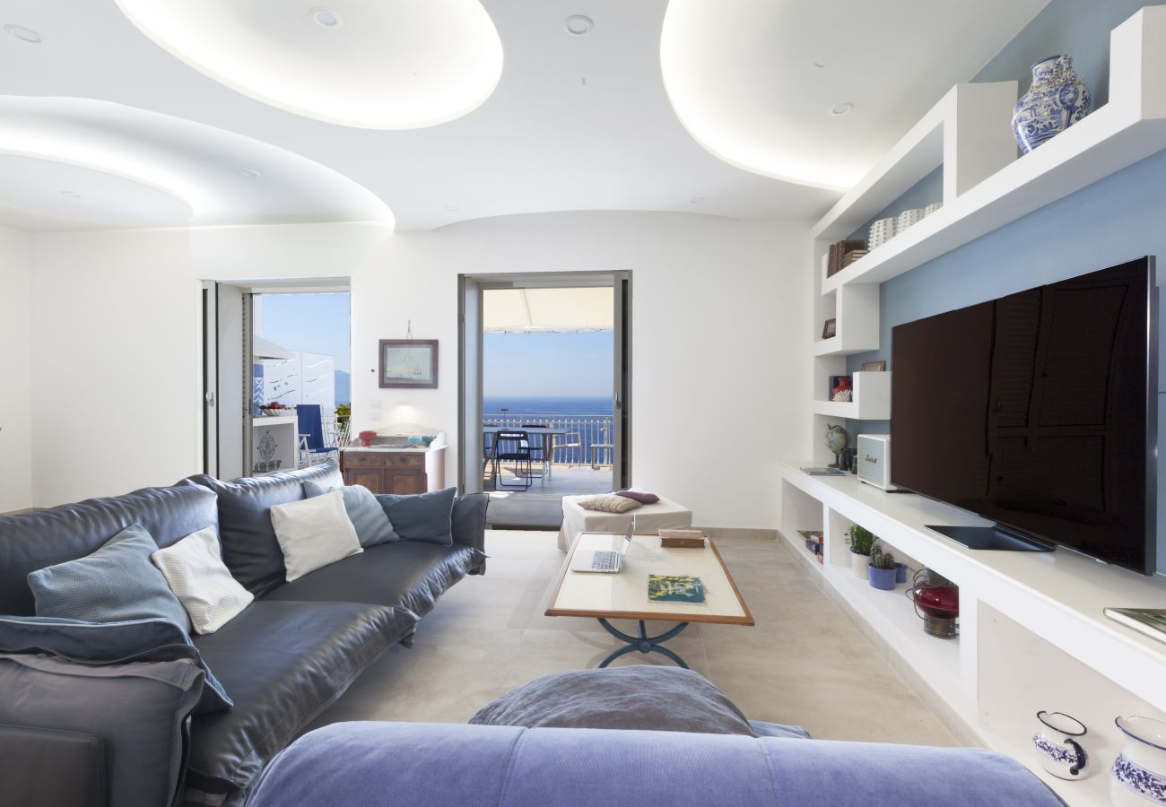 Villa in Massa Lubrense - AMORE RENTALS - Villa Domus Franca with Seafront Shared Pool