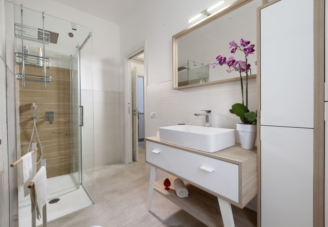 Villa in Massa Lubrense - AMORE RENTALS - Villa Domus Franca with Seafront Shared Pool