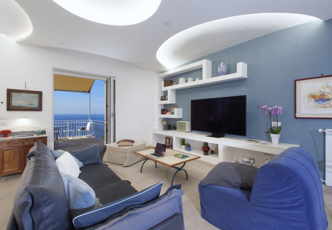 Villa in Massa Lubrense - AMORE RENTALS - Villa Domus Franca with Seafront Shared Pool
