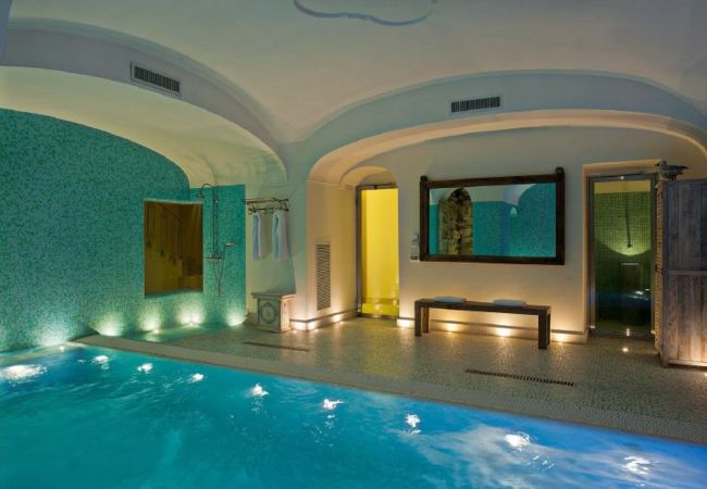 Villa in Positano - AMORE RENTALS - Villa Elio with Sea View, Heated Pool and Parking