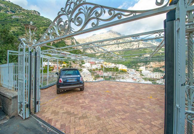 Villa in Positano - AMORE RENTALS - Villa Elio with Sea View, Heated Pool and Parking Villa in Positano - AMORE RENTALS - Villa Elio with Sea View, Heated Pool and Parking