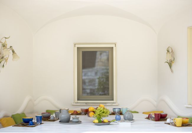 Villa in Positano - AMORE RENTALS - Villa Elio with Sea View, Heated Pool and Parking Villa in Positano - AMORE RENTALS - Villa Elio with Sea View, Heated Pool and Parking