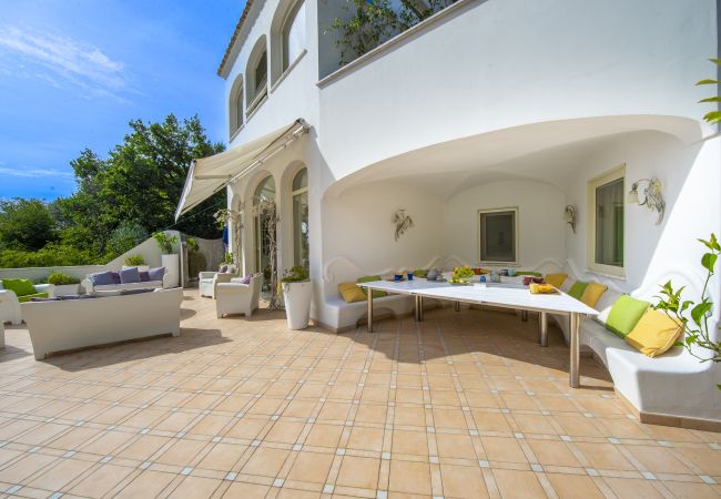 Villa in Positano - AMORE RENTALS - Villa Elio with Sea View, Heated Pool and Parking