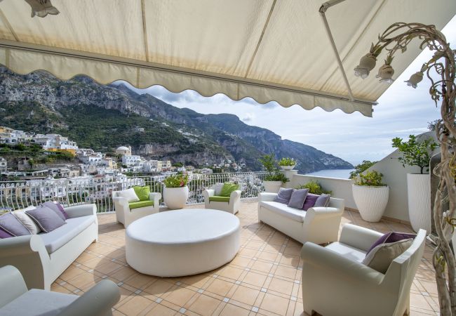 Villa in Positano - AMORE RENTALS - Villa Elio with Sea View, Heated Pool and Parking Villa in Positano - AMORE RENTALS - Villa Elio with Sea View, Heated Pool and Parking