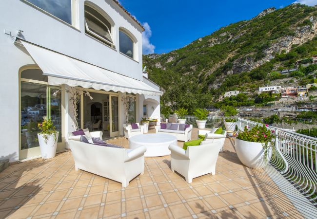 Villa in Positano - AMORE RENTALS - Villa Elio with Sea View, Heated Pool and Parking