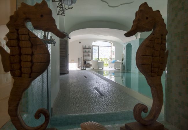 Villa in Positano - AMORE RENTALS - Villa Elio with Sea View, Heated Pool and Parking Villa in Positano - AMORE RENTALS - Villa Elio with Sea View, Heated Pool and Parking