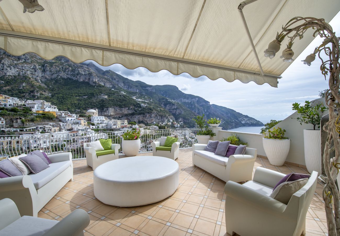Villa in Positano - AMORE RENTALS - Villa Elio with Sea View, Heated Pool and Parking