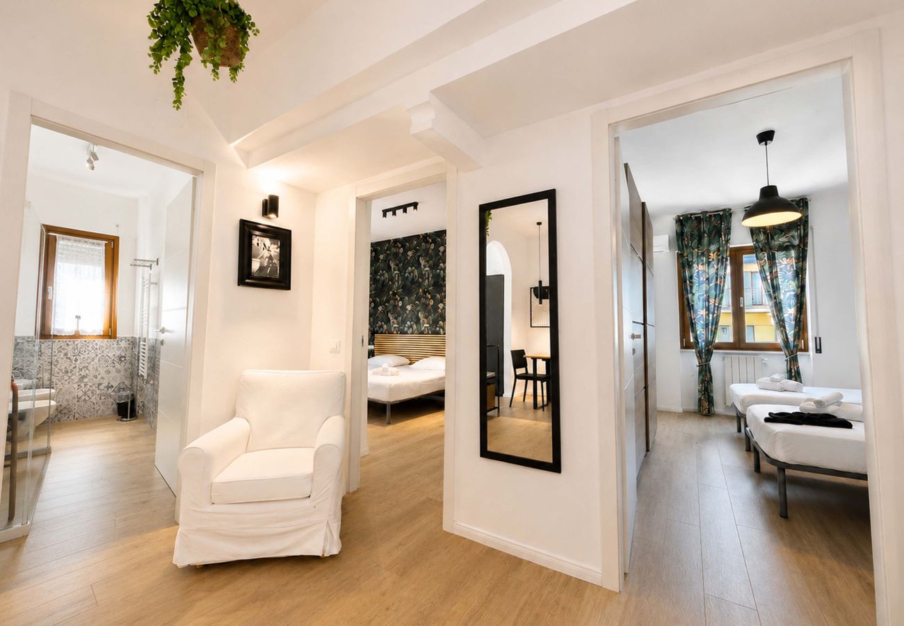 Apartment in Sorrento - AMORE RENTALS - La Casetta di Anna with Air Conditioning and Wi-Fi