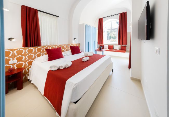 Villa in Anacapri - AMORE RENTALS - Villa Olivella with Pool, Garden and Sea View Villa in Anacapri - AMORE RENTALS - Villa Olivella with Pool, Garden and Sea View