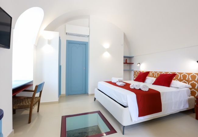 Villa in Anacapri - AMORE RENTALS - Villa Olivella with Pool, Garden and Sea View Villa in Anacapri - AMORE RENTALS - Villa Olivella with Pool, Garden and Sea View