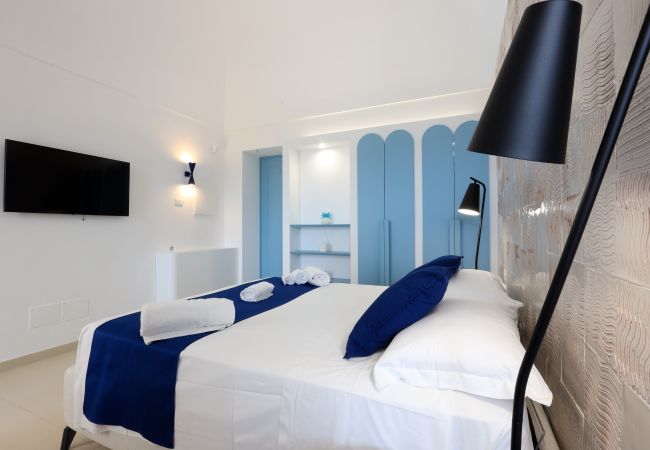 Villa in Anacapri - AMORE RENTALS - Villa Olivella with Pool, Garden and Sea View Villa in Anacapri - AMORE RENTALS - Villa Olivella with Pool, Garden and Sea View