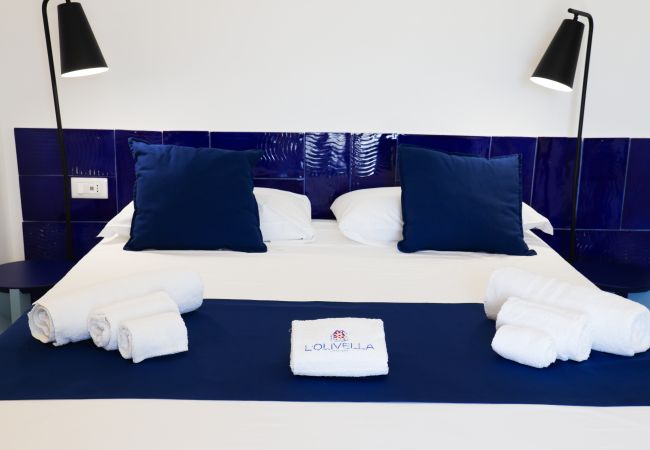 Villa in Anacapri - AMORE RENTALS - Villa Olivella with Pool, Garden and Sea View Villa in Anacapri - AMORE RENTALS - Villa Olivella with Pool, Garden and Sea View