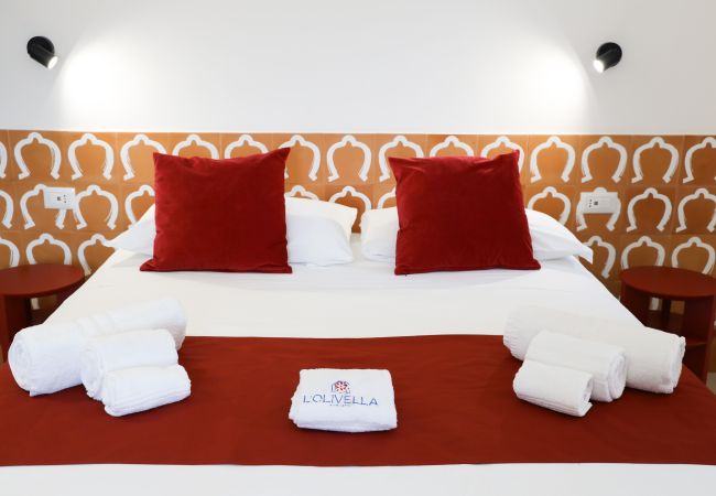 Villa in Anacapri - AMORE RENTALS - Villa Olivella with Pool, Garden and Sea View Villa in Anacapri - AMORE RENTALS - Villa Olivella with Pool, Garden and Sea View