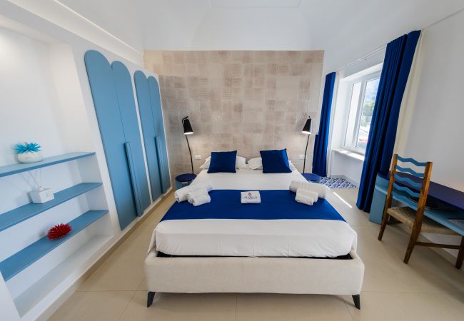 Villa in Anacapri - AMORE RENTALS - Villa Olivella with Pool, Garden and Sea View Villa in Anacapri - AMORE RENTALS - Villa Olivella with Pool, Garden and Sea View