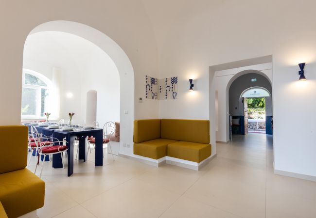 Villa in Anacapri - AMORE RENTALS - Villa Olivella with Pool, Garden and Sea View Villa in Anacapri - AMORE RENTALS - Villa Olivella with Pool, Garden and Sea View