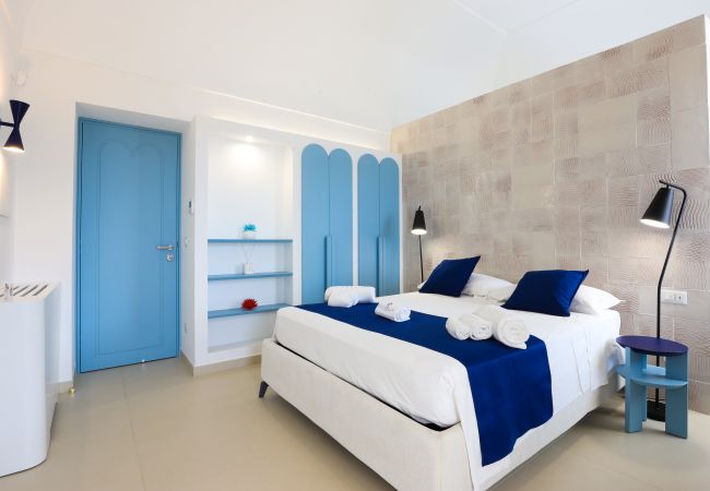 Villa in Anacapri - AMORE RENTALS - Villa Olivella with Pool, Garden and Sea View Villa in Anacapri - AMORE RENTALS - Villa Olivella with Pool, Garden and Sea View