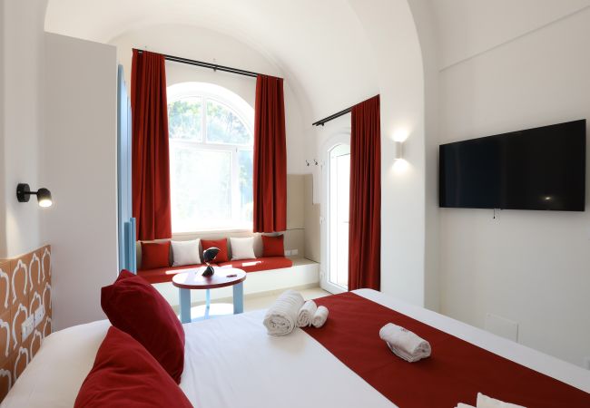 Villa in Anacapri - AMORE RENTALS - Villa Olivella with Pool, Garden and Sea View Villa in Anacapri - AMORE RENTALS - Villa Olivella with Pool, Garden and Sea View