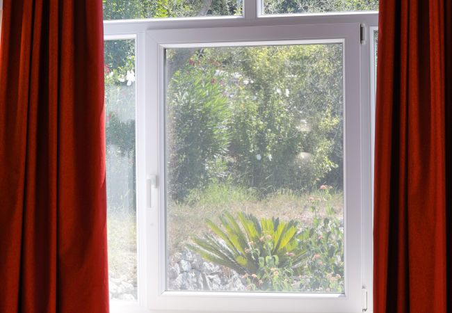 Villa in Anacapri - AMORE RENTALS - Villa Olivella with Pool, Garden and Sea View Villa in Anacapri - AMORE RENTALS - Villa Olivella with Pool, Garden and Sea View