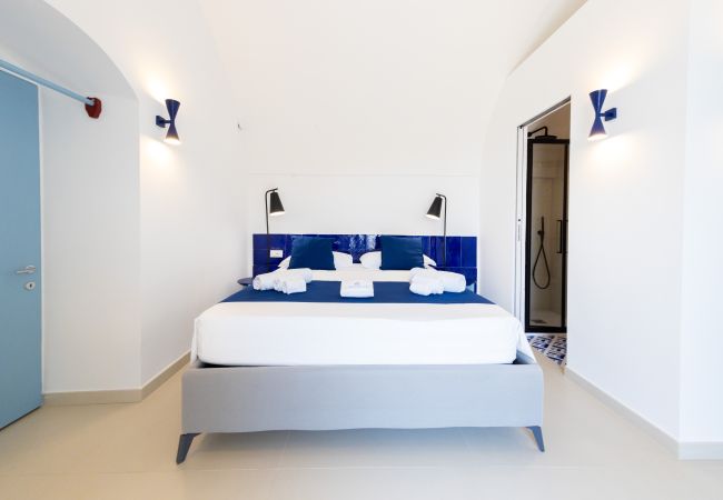 Villa in Anacapri - AMORE RENTALS - Villa Olivella with Pool, Garden and Sea View Villa in Anacapri - AMORE RENTALS - Villa Olivella with Pool, Garden and Sea View