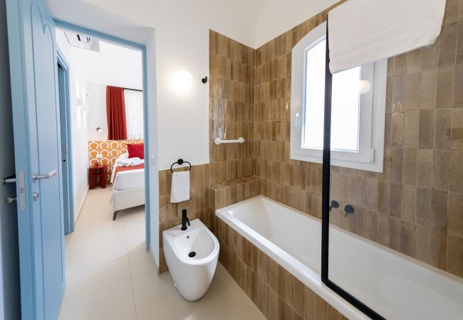 Villa in Anacapri - AMORE RENTALS - Villa Olivella with Pool, Garden and Sea View Villa in Anacapri - AMORE RENTALS - Villa Olivella with Pool, Garden and Sea View