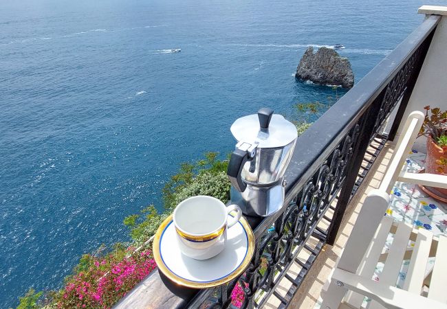 House in Praiano - AMORE RENTALS - Casa Gianna with Sea View and Direct Access to the Sea House in Praiano - AMORE RENTALS - Casa Gianna with Sea View and Direct Access to the Sea