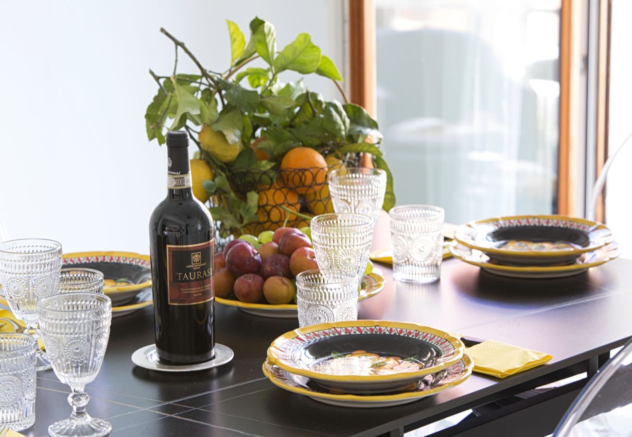Apartment in Sorrento - AMORE RENTALS - Casa da Franca with Balcony and Air Conditioning